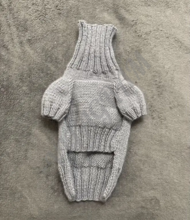 Свитер для маленькой собаки или кошки