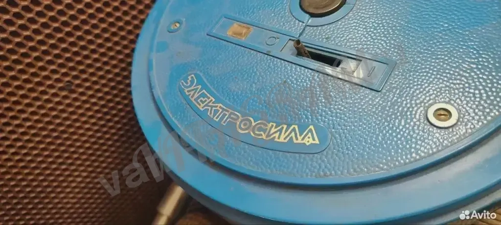 Пылесос с трубой и насадкой Электросила СССР