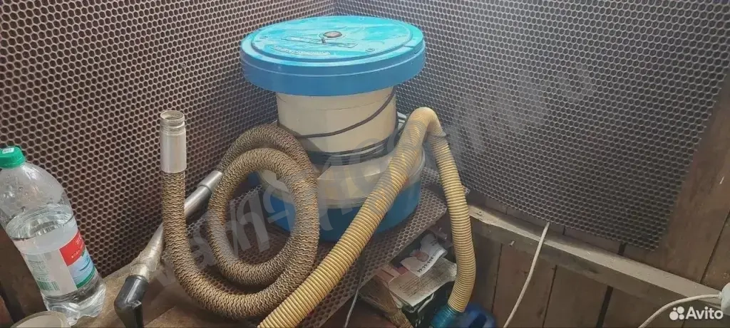 Пылесос с трубой и насадкой Электросила СССР