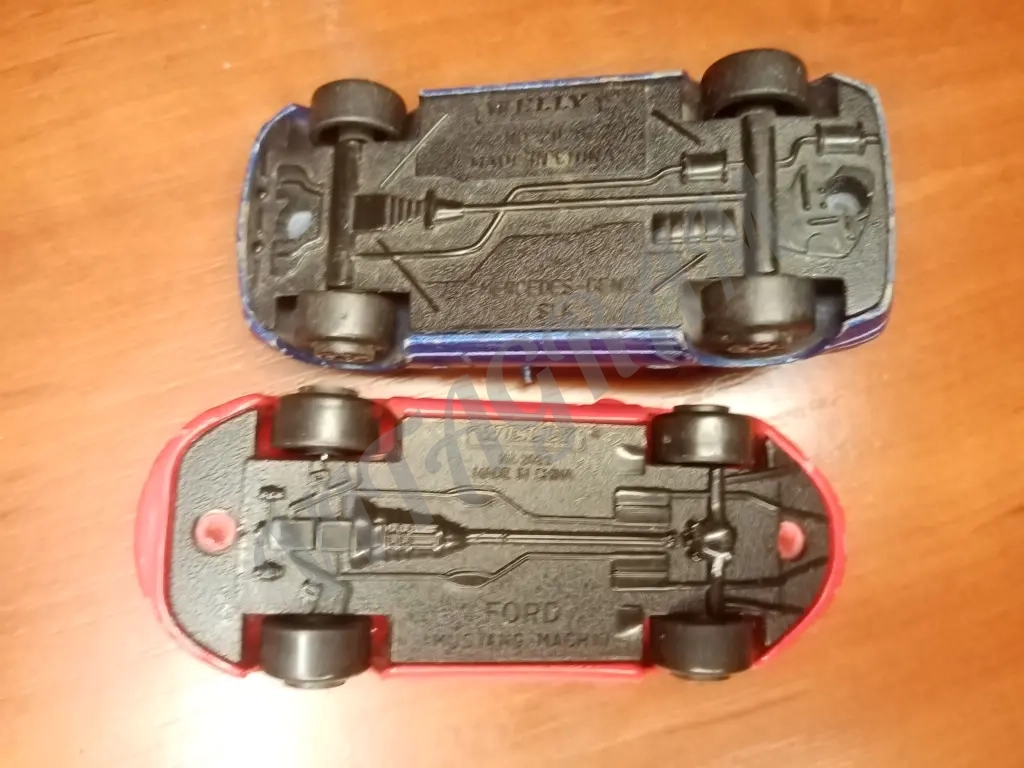 welly машинки Mercedes, Ford mustang