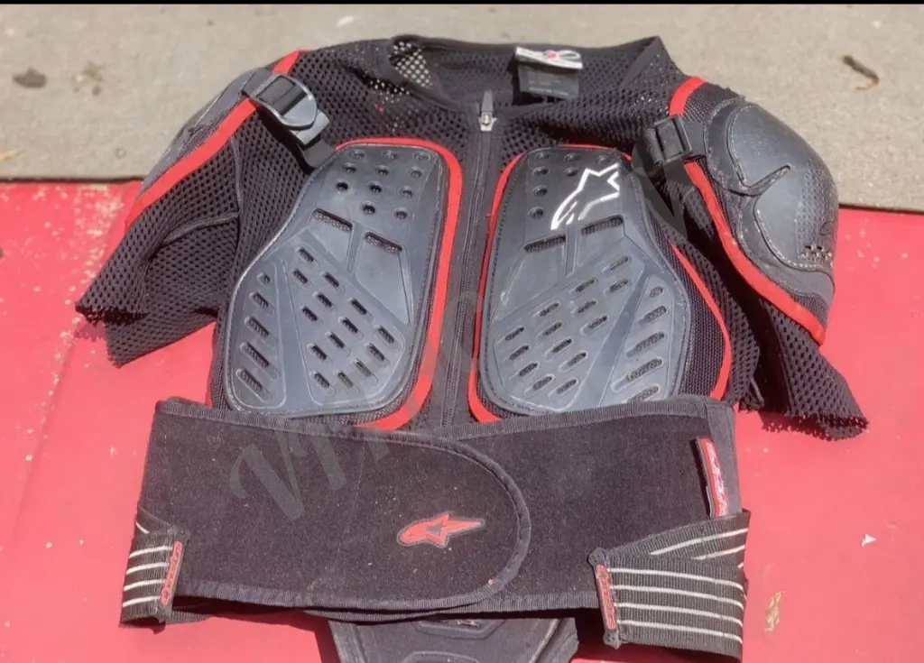 Черепаха alpine stars bionic jacked 2, без локтей