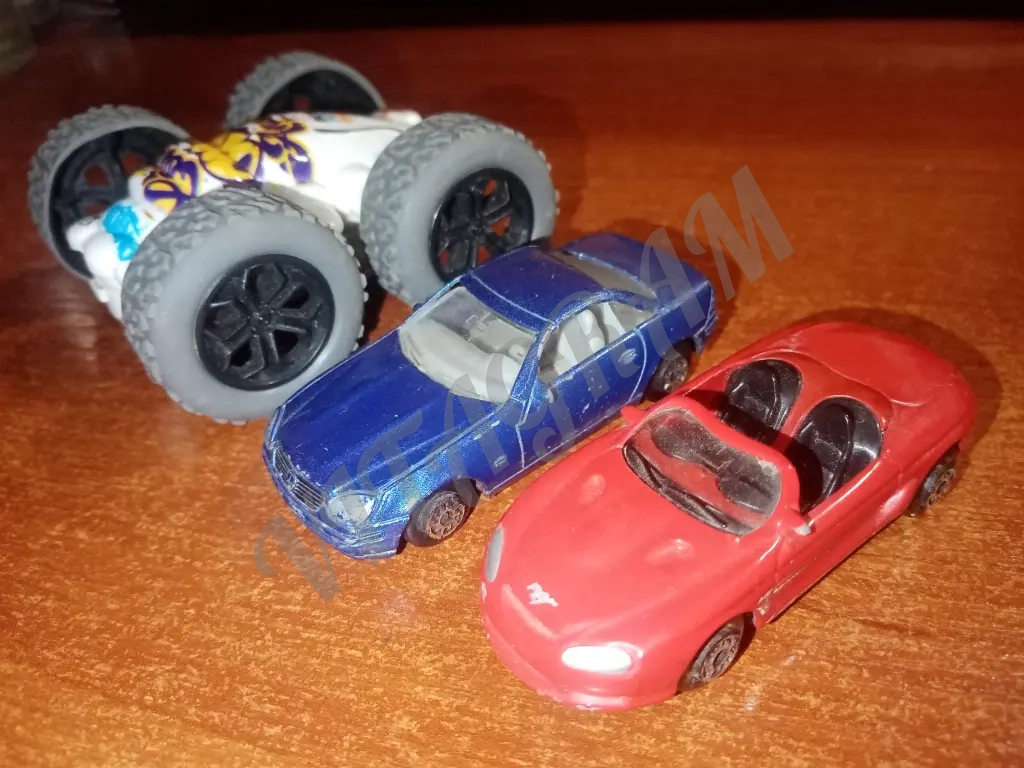 welly машинки Mercedes, Ford mustang