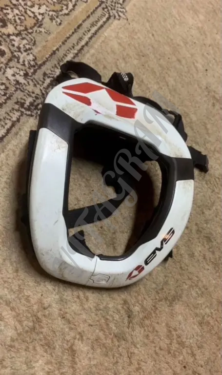 Защита шеи EVS мотокросс