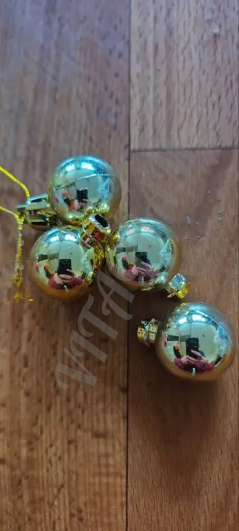 Новогодние игрушки на елку