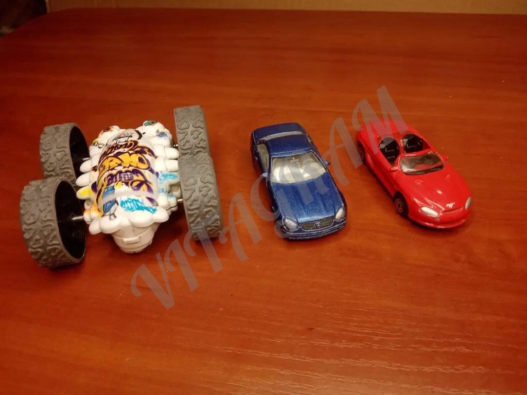 welly машинки Mercedes, Ford mustang