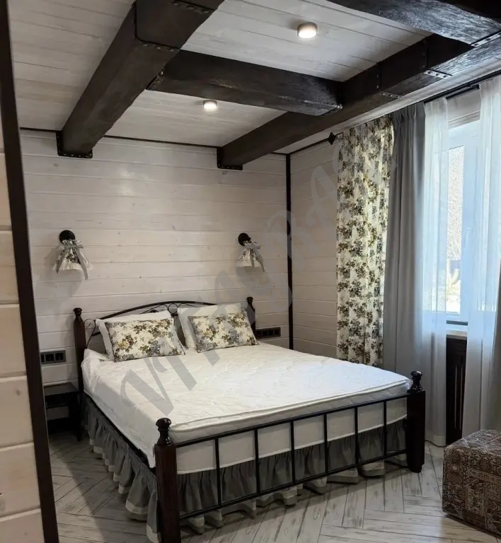 Кровать в кованом стиле