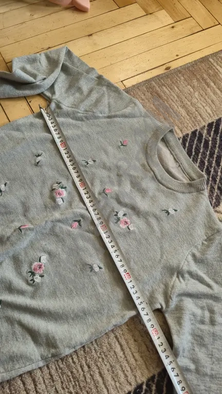 кофта с цветочками