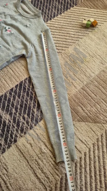 кофта с цветочками