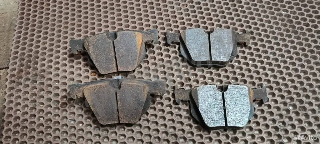 Колодки тормозные дисковые задние Blitz 392 070SX