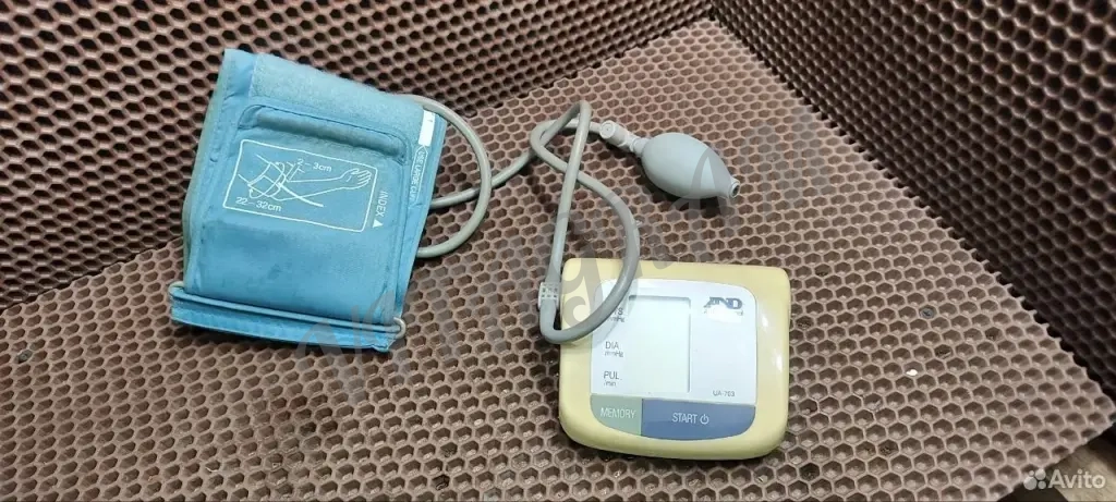 Тонометр AND ua 703 б/у рабочий