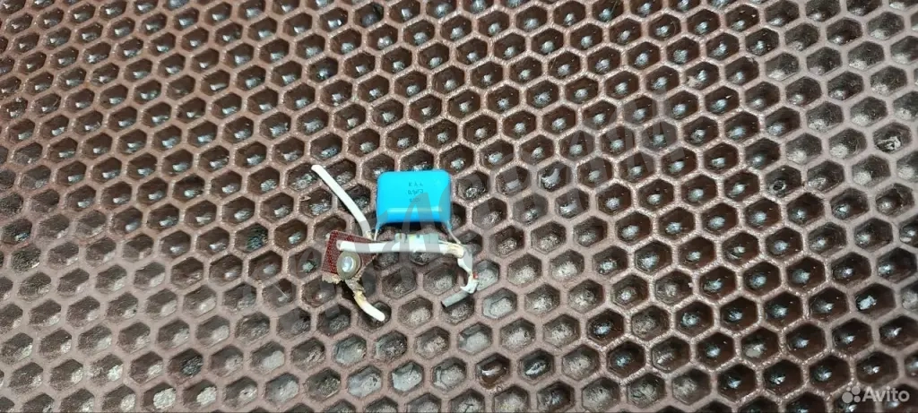 Конденсатор металлизированный