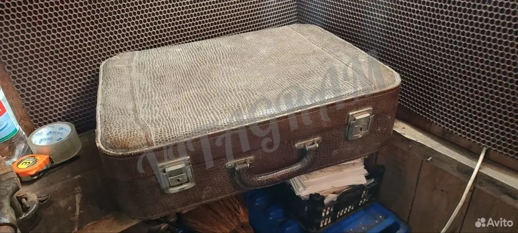 Чемодан - ретро