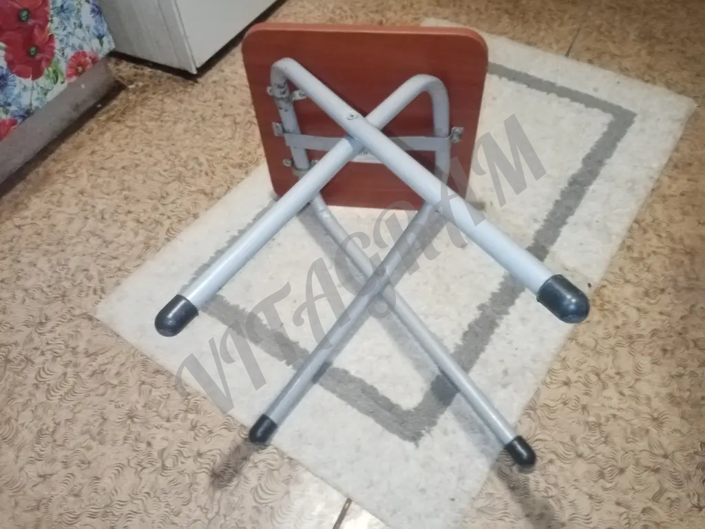 Табуретка складная