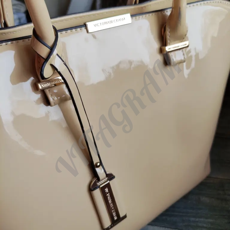 Сумка лакированная Виктория Бэкхем