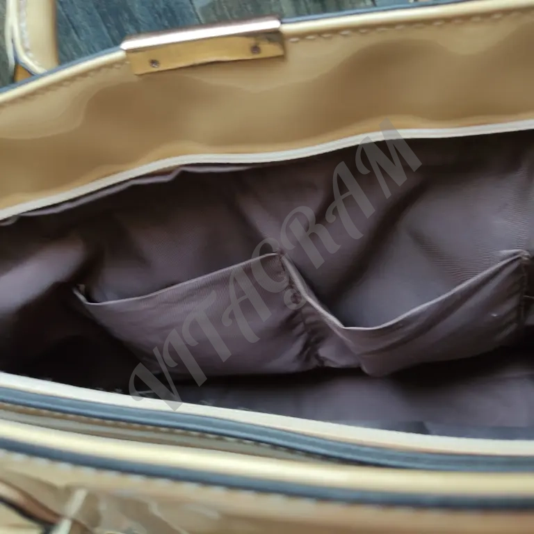 Сумка лакированная Виктория Бэкхем