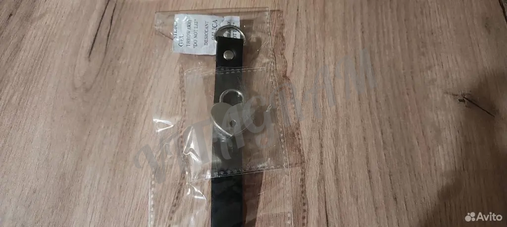 Ошейник чокер с замком Lola Party Hard Utopia