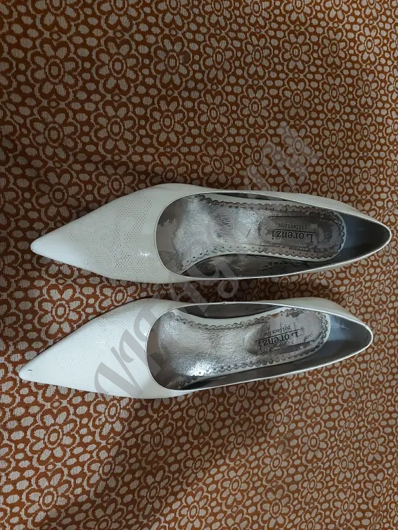 Туфли женские,белые,38р,натуральная кожа,лак