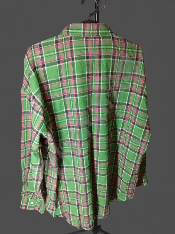 Рубашка в клетку женская