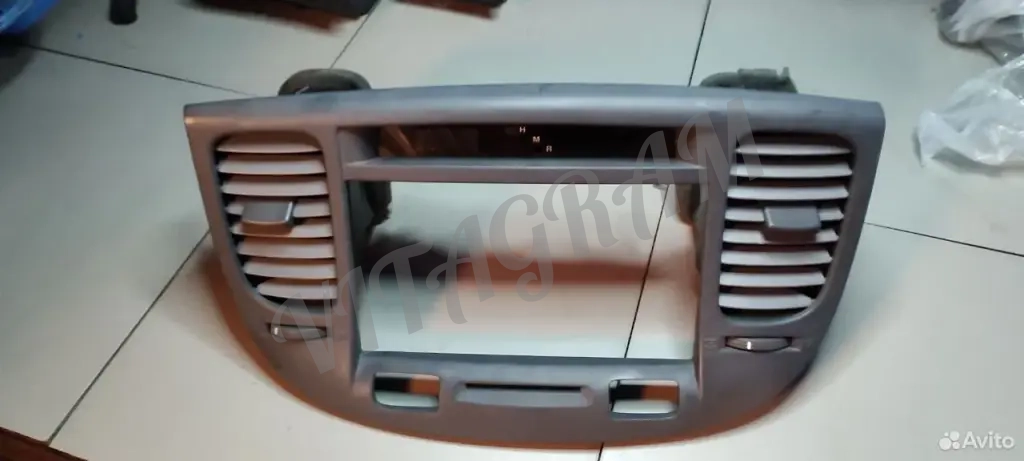 Часы центральной консоли Kia Rio 2