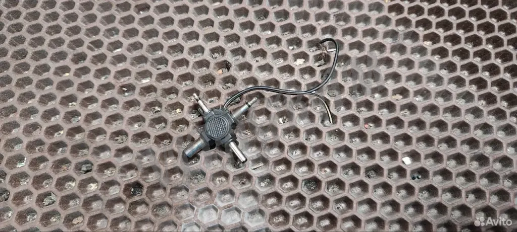 Штекер Универсального адаптера