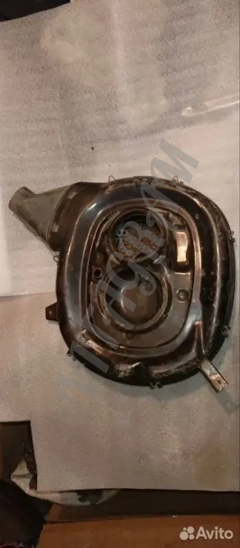 Корпус воздушного фильтра Mercedes-Benz C-Class