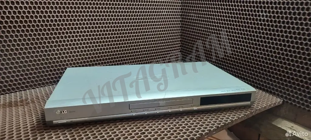 DVD плеер LG DV3781 (Декабрь 2003)