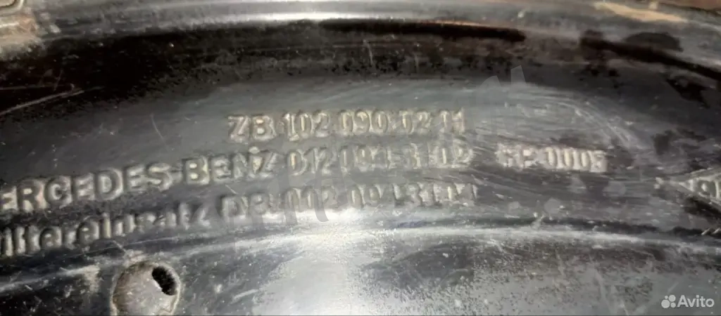 Корпус воздушного фильтра Mercedes-Benz C-Class