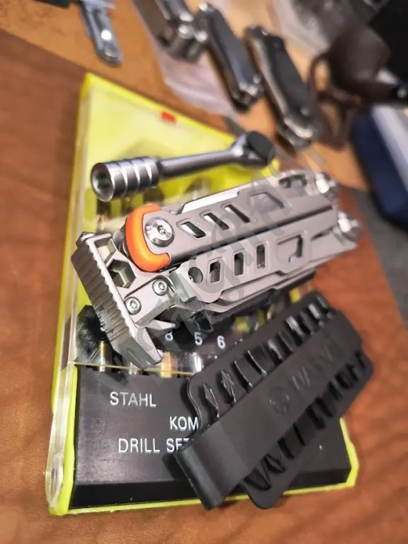 Тактический мультитул