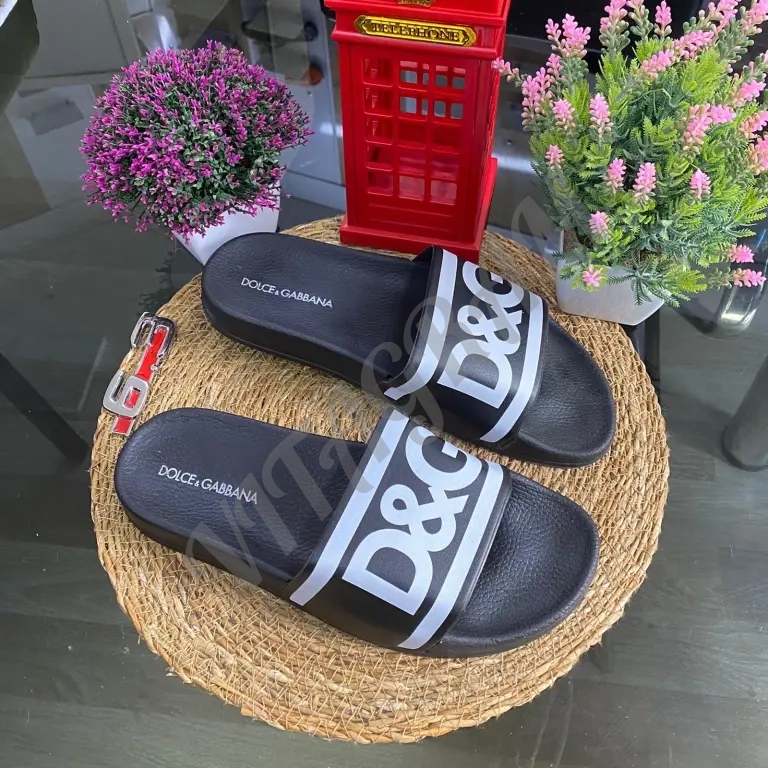 Gucci, Givenchy, Louis Vuitton, Boss, Calvin Klein, Dolce & Gabbana, Emporio Armani. Шлёпки