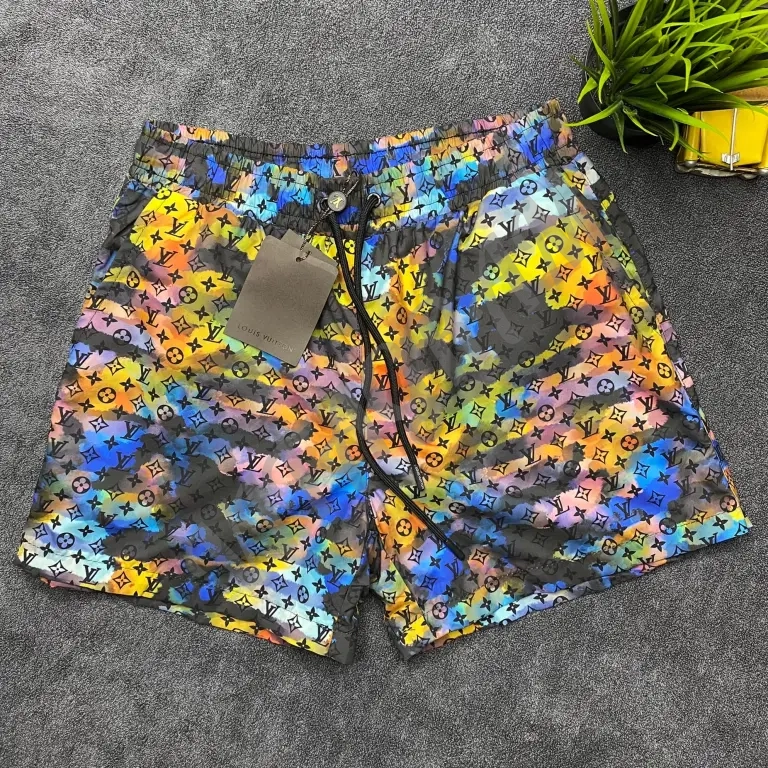 Philip Plein, Louis Vuitton, Dolce & Gabbana, Burberry, Versace, Palm Angels, Dior, Prada.Шорты повседневные и пляжные мировых известных брендов