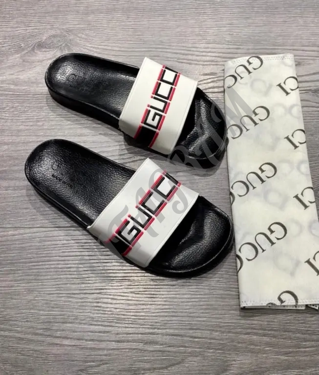 Gucci, Givenchy, Louis Vuitton, Boss, Calvin Klein, Dolce & Gabbana, Emporio Armani. Шлёпки