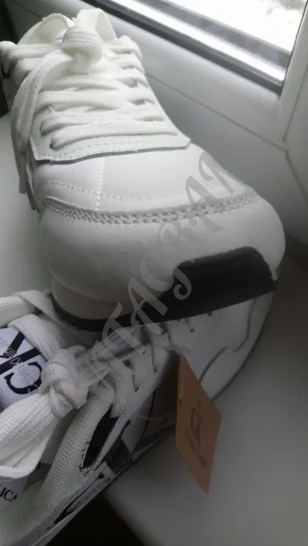 Calvin Klein. Кроссовки