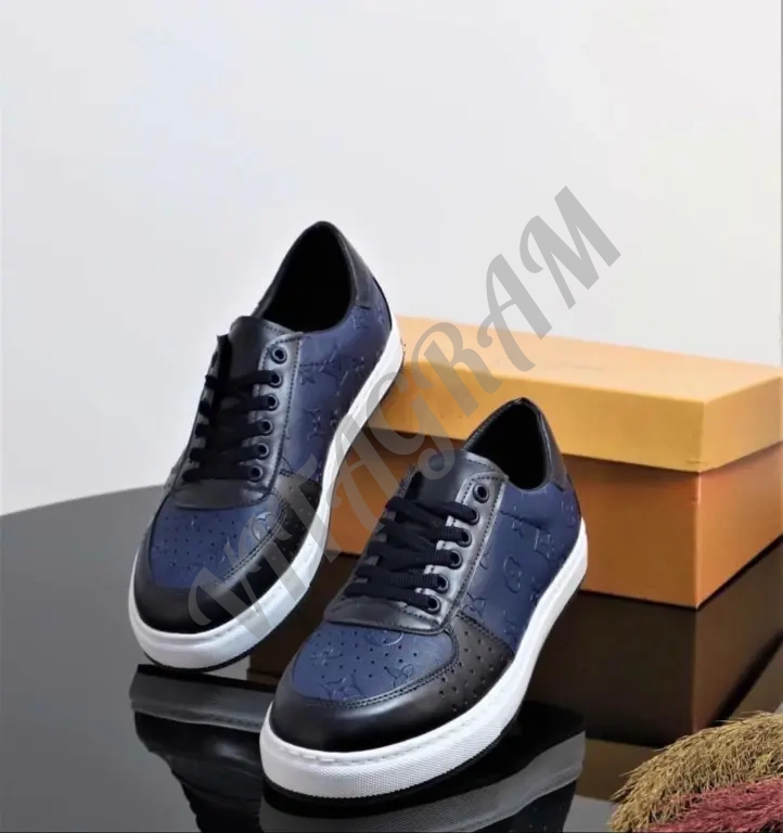 Louis Vuitton. Кроссовки