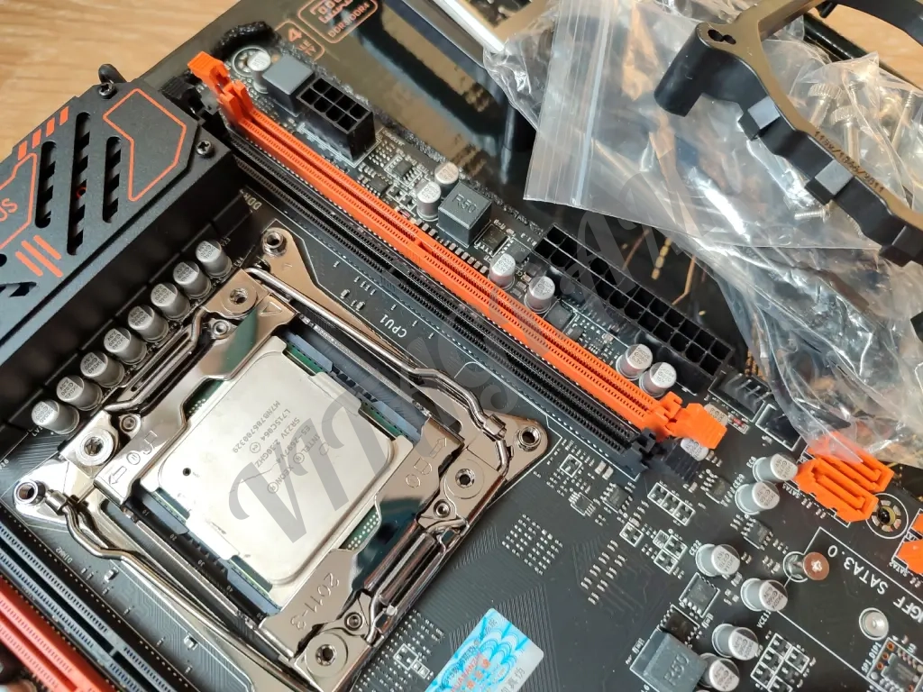 Двухпроцессорная мaтepинкa, 2*2696 v4 22/44, 16Гб