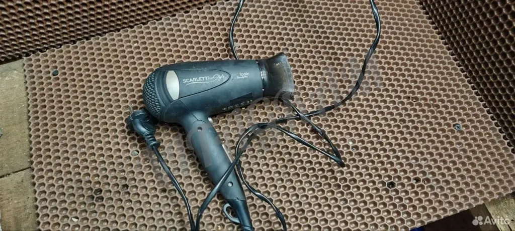 Фен Scarlett SC-HD70IT10