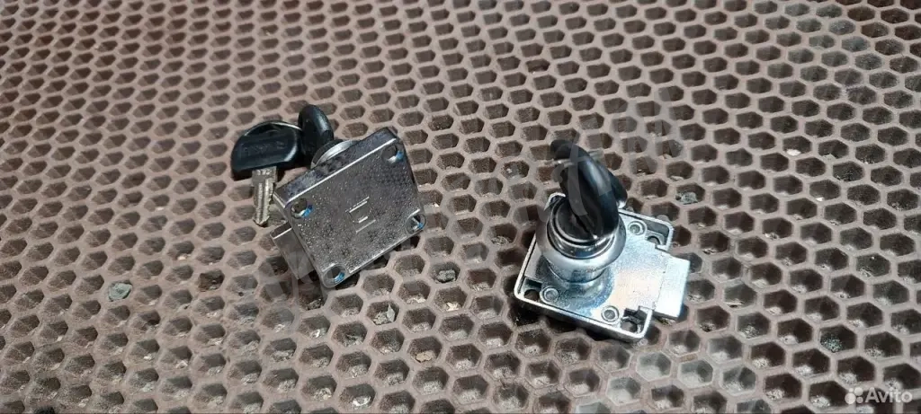 Мебельный замок