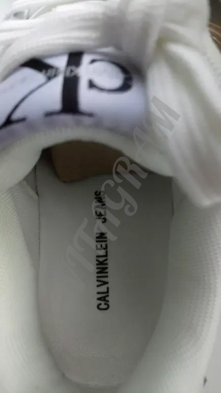 Calvin Klein. Кроссовки