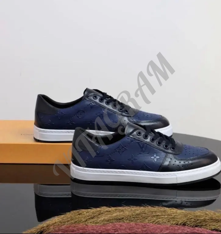 Louis Vuitton. Кроссовки