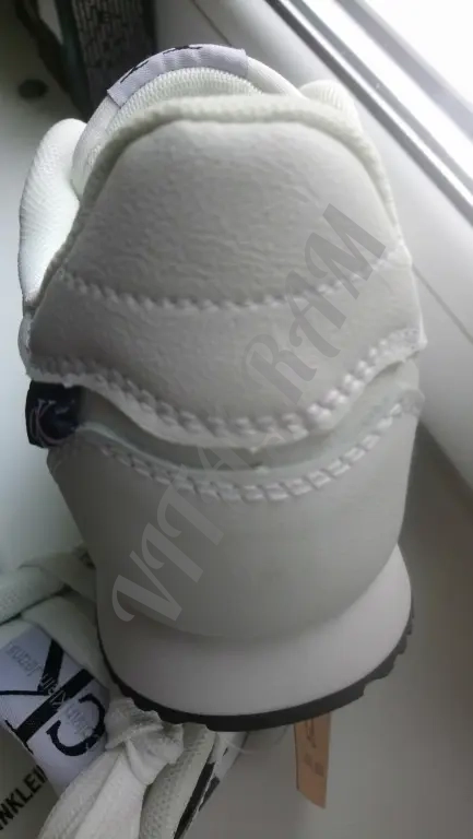 Calvin Klein. Кроссовки