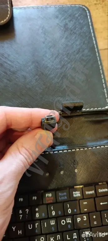 Чехол с клавиатурой для планшета