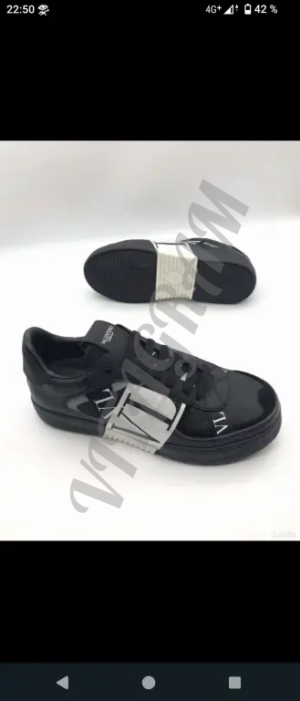 Valentino. Кроссовки