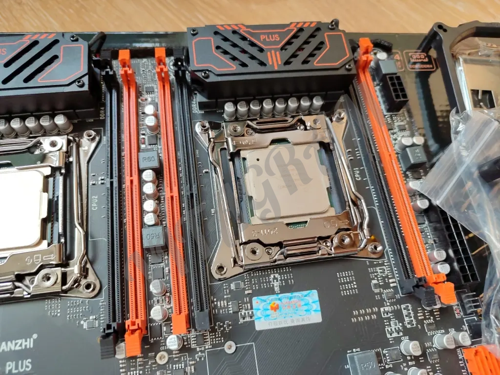 Двухпроцессорная мaтepинкa, 2*2696 v4 22/44, 16Гб