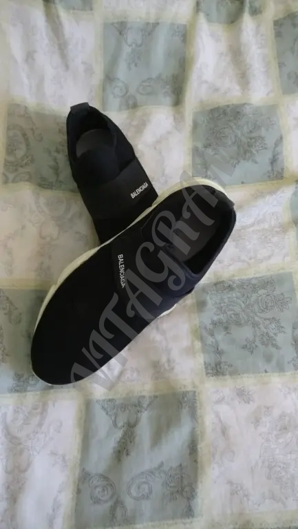 Balenciaga. Угги в отличном состоянии