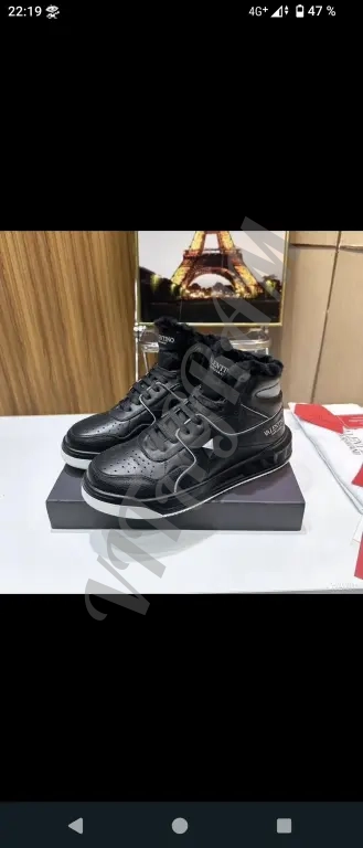 Valentino. Кроссовки зимние