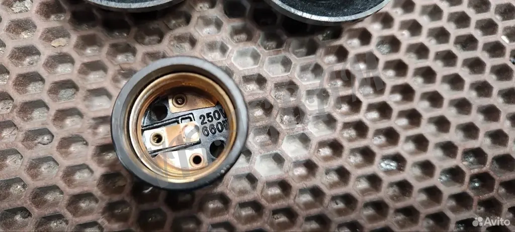 Патрон для лампы, советский