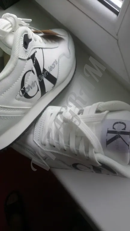 Calvin Klein. Кроссовки