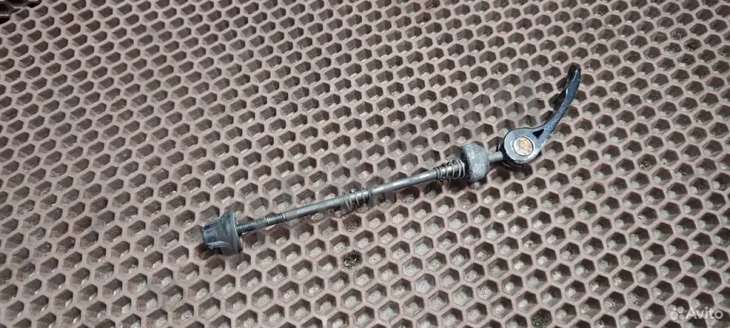 Зажим для колёс велосипеда