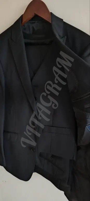 Костюм мужской batistini