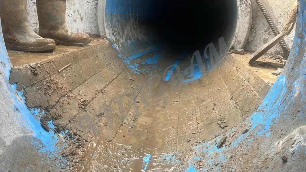 Продавливание стального футляра. Котлованы. Шахты. Штольни.