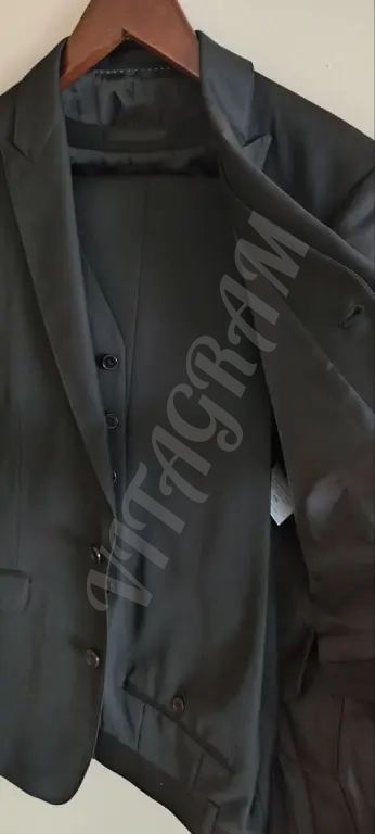 Костюм мужской batistini